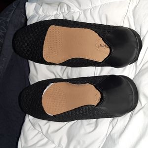 Brand new Comfortview black flats. Size 11W. Never been worn. Casual or dressy.